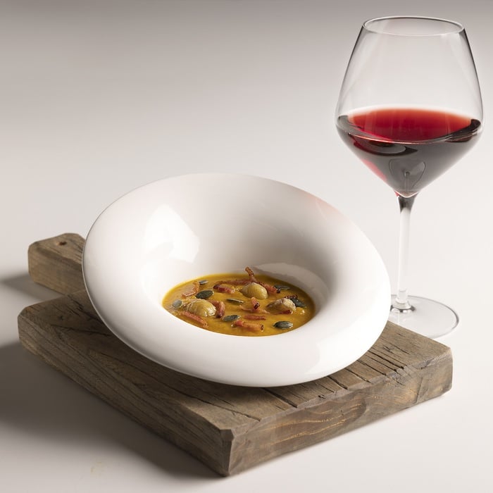 Kürbiscremesuppe mit Kastanien und knusprigem Speck