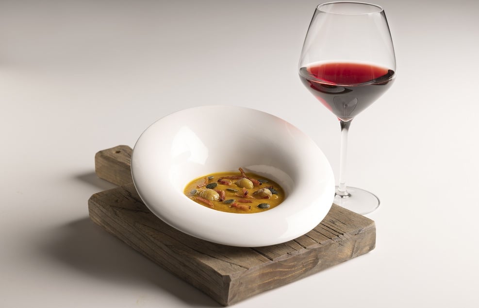 Kürbiscremesuppe mit Kastanien und knusprigem Speck