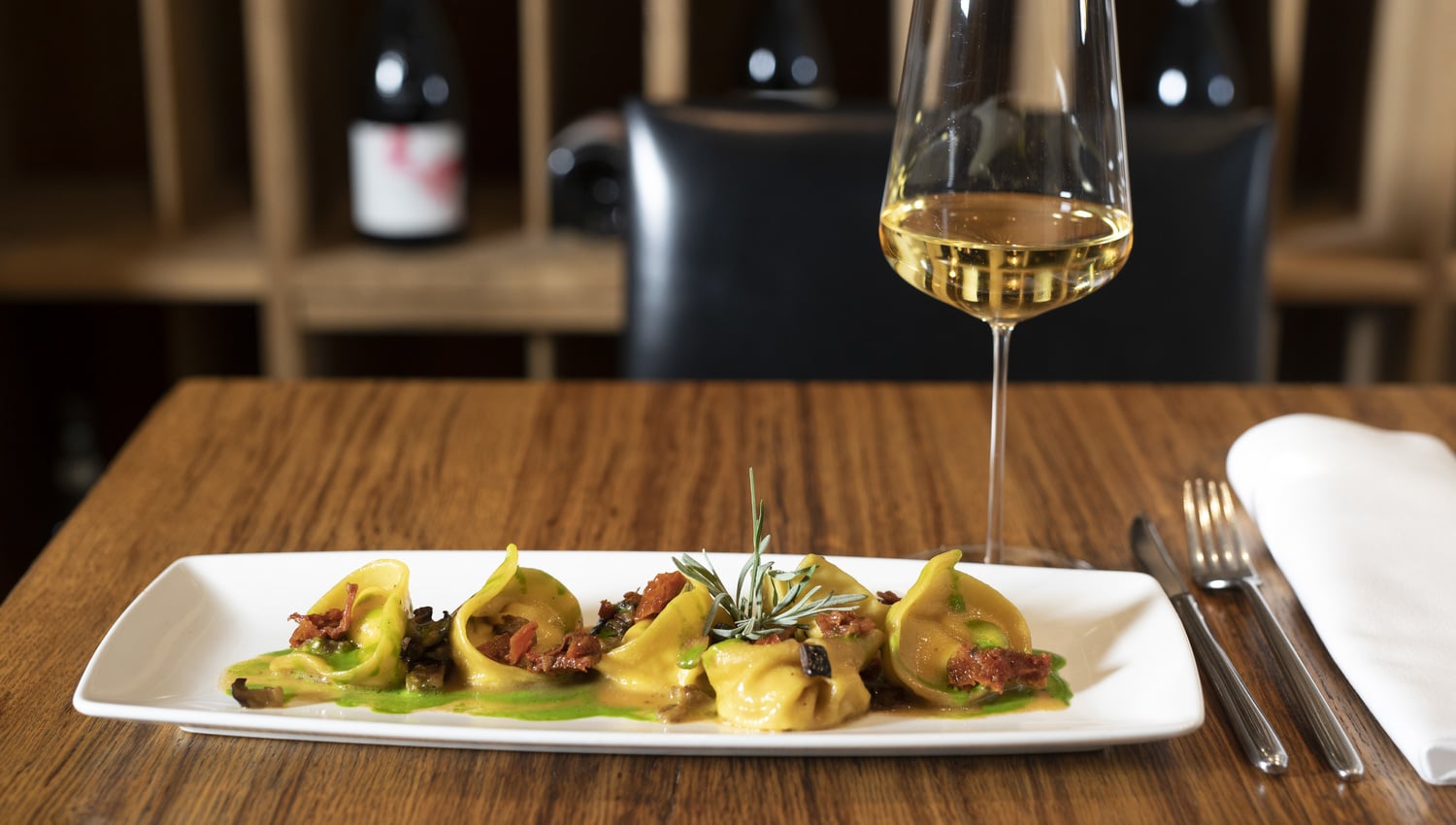 Tortelli cacio e pepe ©IDM/Südtirol Wein/Marion Lafogler